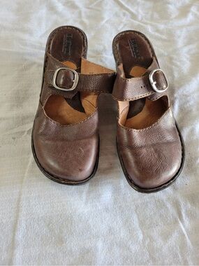 Brown Leather Slip-On Clogs with Buckle